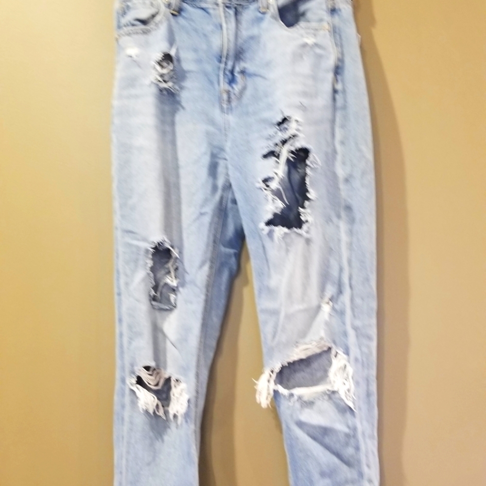 American Eagle mom jeans